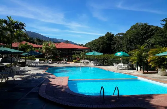 Jarabacoa River Club pool